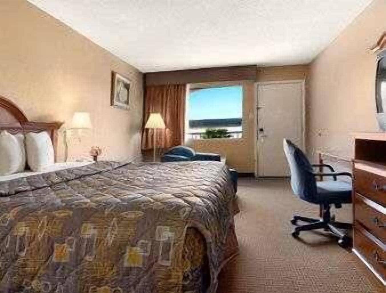 6 Opelousas, La Hotel
